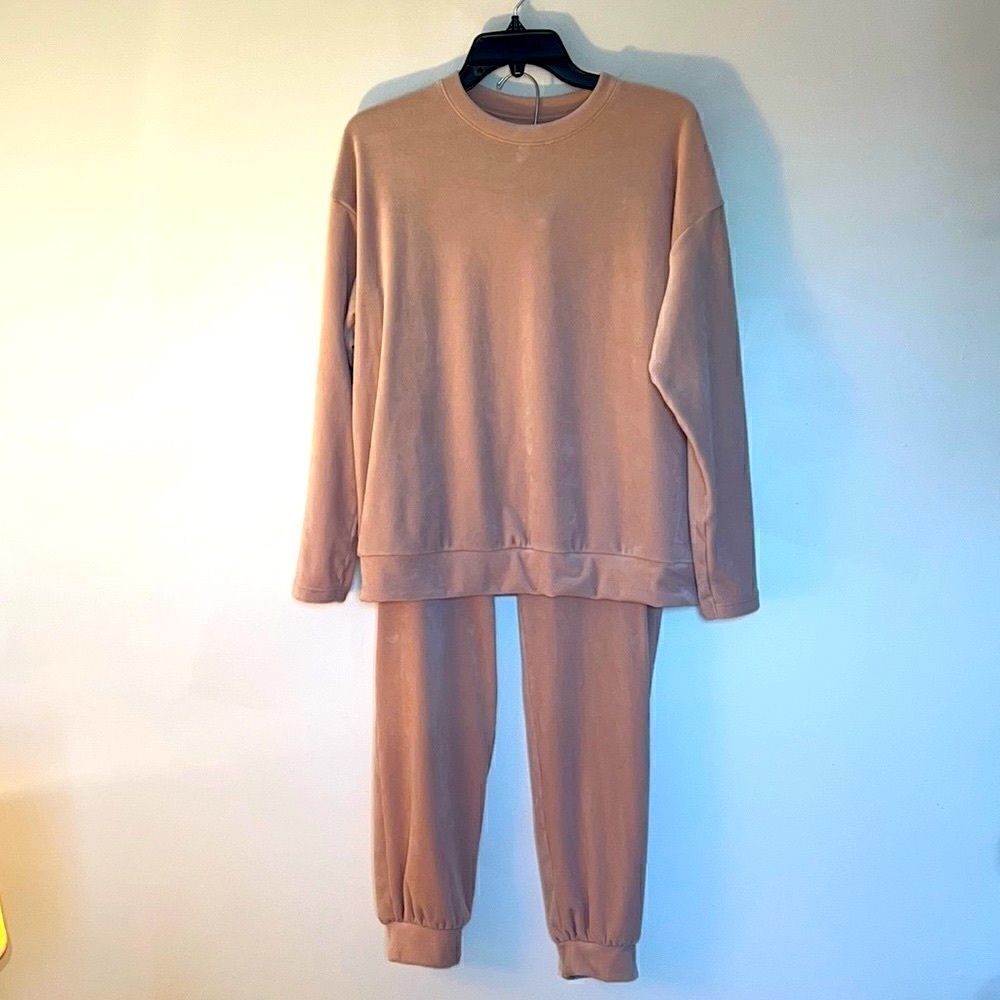Women’s M Luxe Luxury Butter soft velour Pink sweatshirt & jogger pants - Picture 2 of 13
